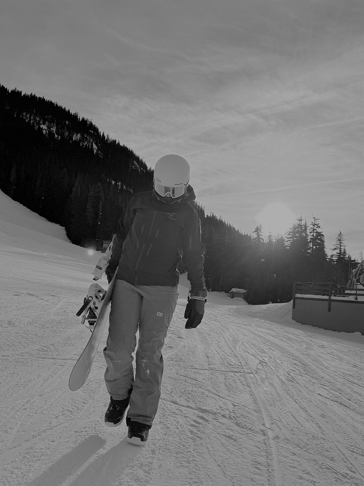 OUTLIVINN POWDER SURGE JACKET