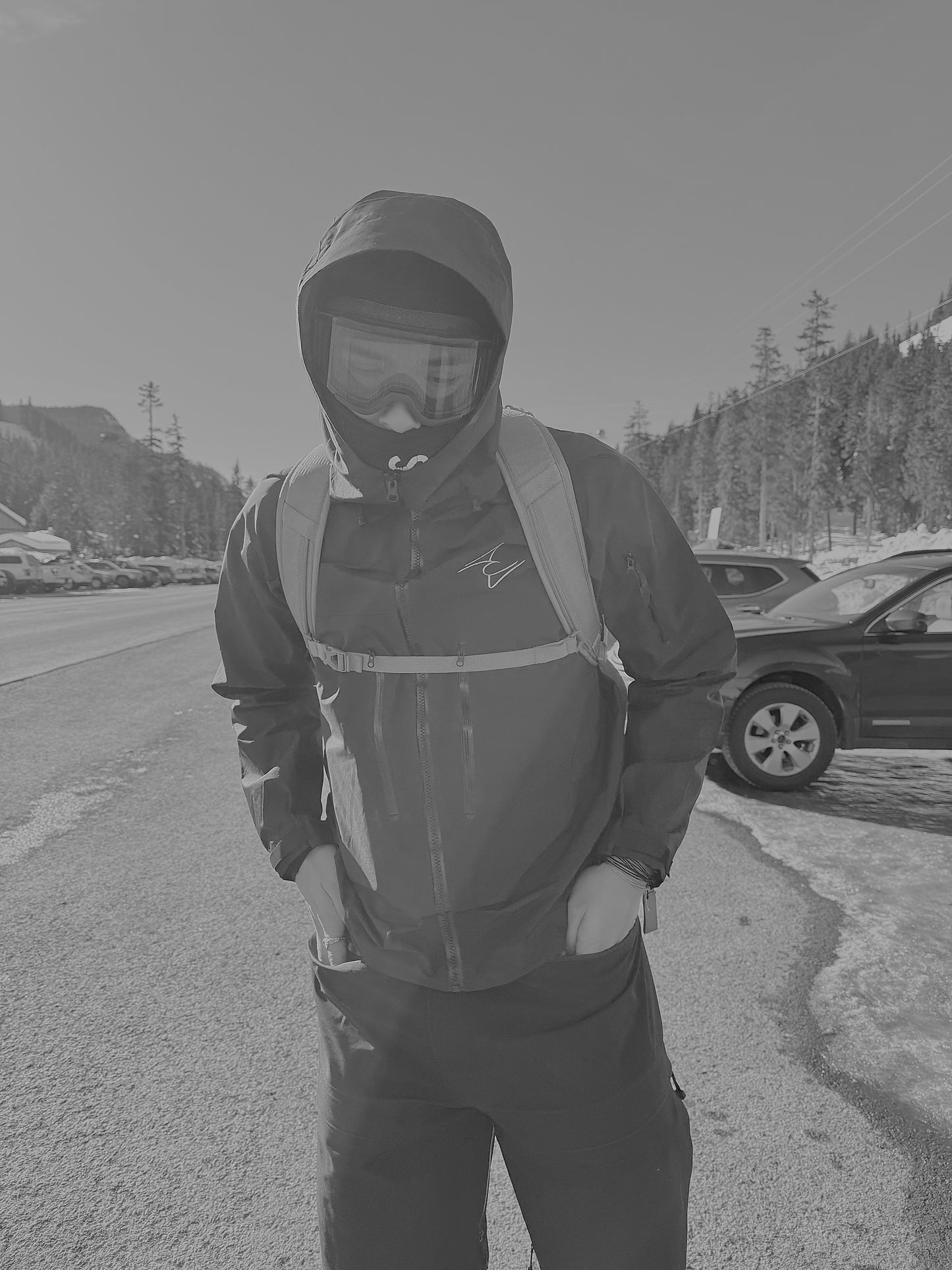 OUTLIVINN POWDER SURGE JACKET