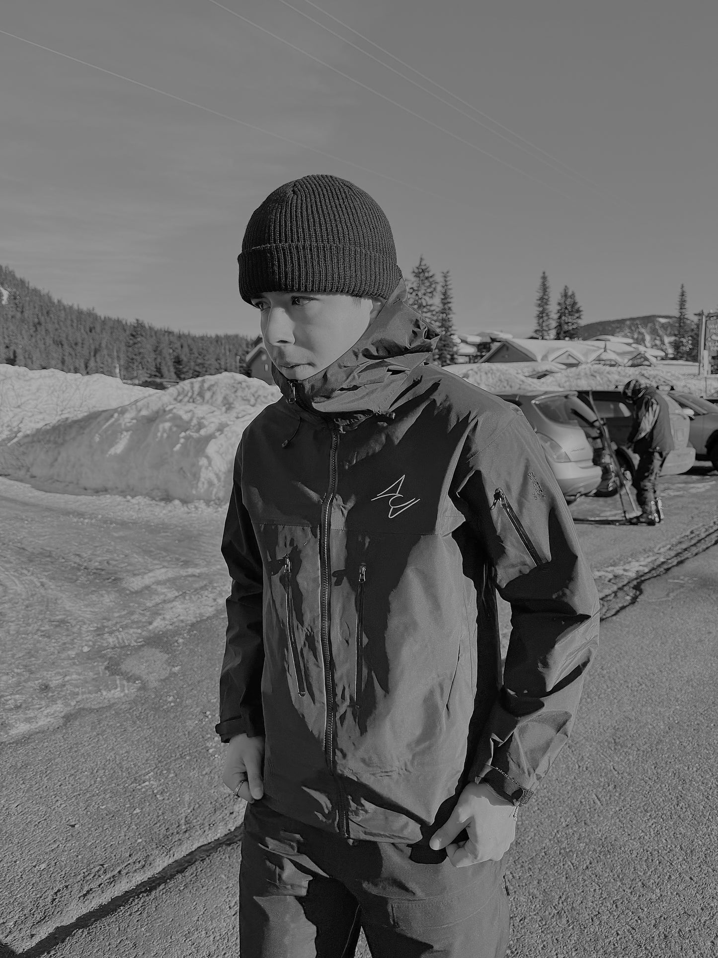 OUTLIVINN POWDER SURGE JACKET
